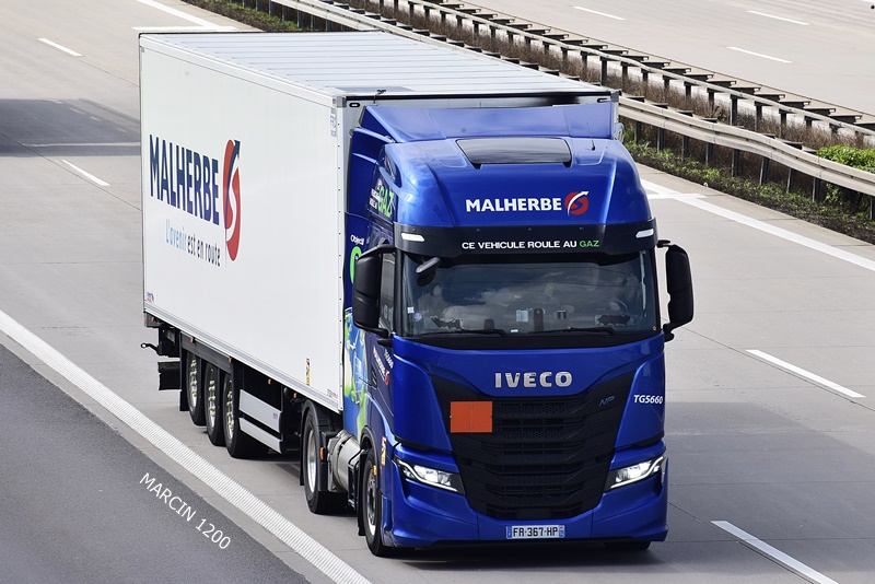 _DSC4977 MALHERBE-crop-IVECO S-WAY.JPG