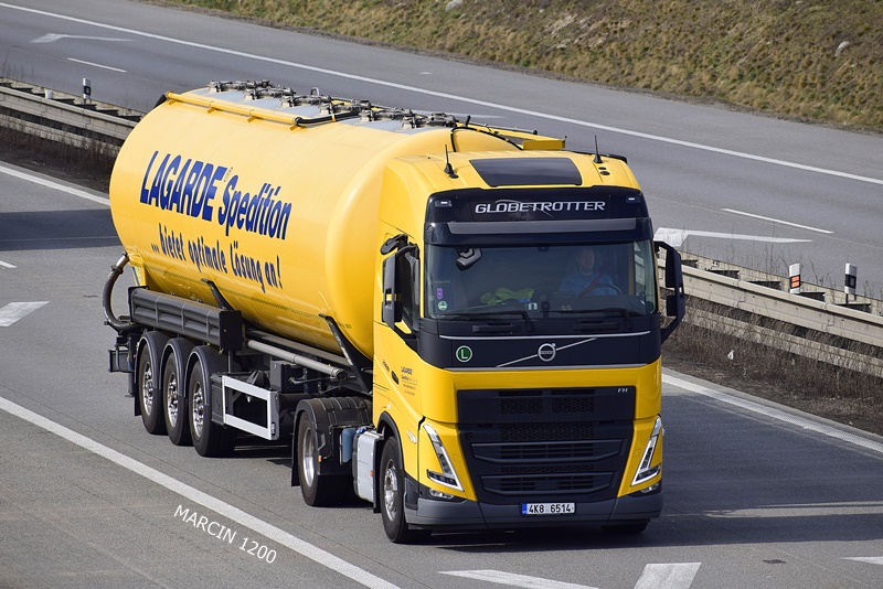 _DSC2711 LAGARDE SPEDITION-crop-VOLVO FH5.JPG