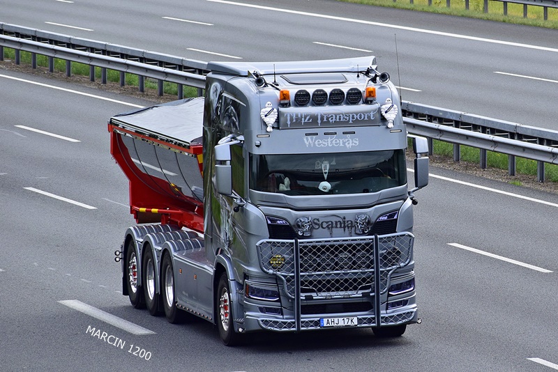 _DSC8599 THIZ TRANSPORTE-crop-SCANIA R NG V8.JPG
