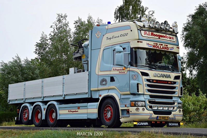 _DSC1280-crop-P.J. Hoogendoorn-SCANIA RII 620 V8.JPG
