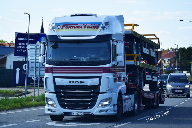 _DSC1819 FORTUNA TRANS-crop-DAF XF 106 II.JPG
