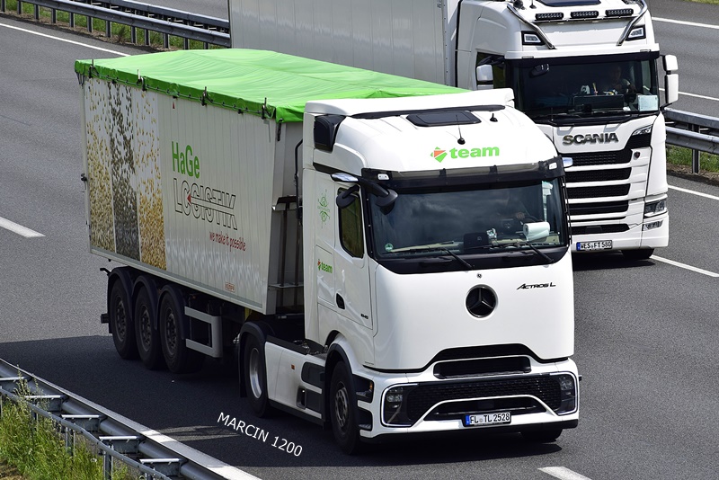 _DSC9172 TEAM-crop-HaGe LOGISTIK-ActrosL ProCabin.JPG