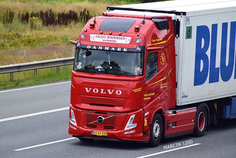 _DSC9430 VIGGO JESPERSEN-crop-VOLVO FH AERO.JPG