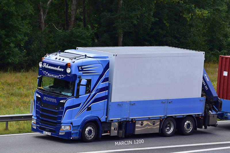 _DSC9111 SCHUMACHER-crop-SCANIA S.JPG