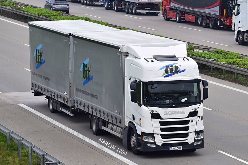 _DSC4192 LIT-crop-SCANIA R410 NG.JPG