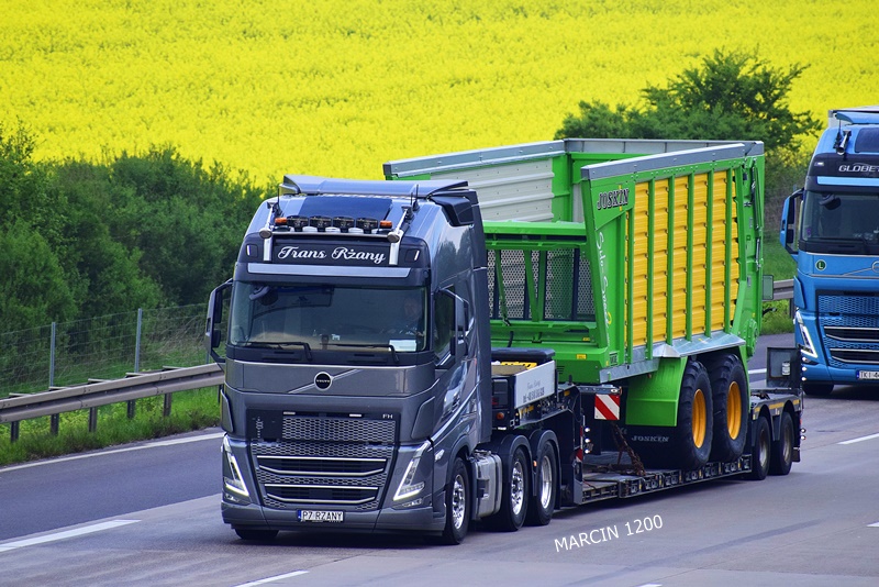 _DSC5190 TRANS RŻANY-crop-VOLVO FH5.JPG