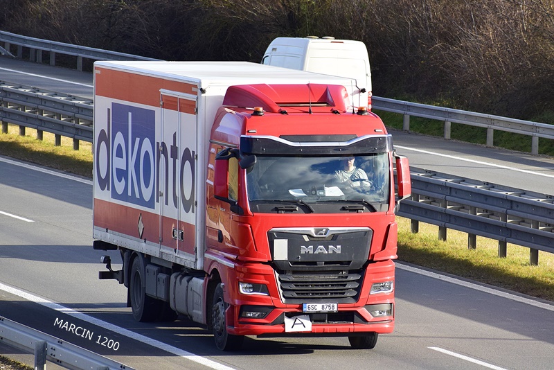 _DSC0316 DEKONTA-crop-MAN TGX II.JPG