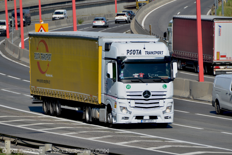 Mercedes Benz Actros MP4_Psota Transport_2700.JPG