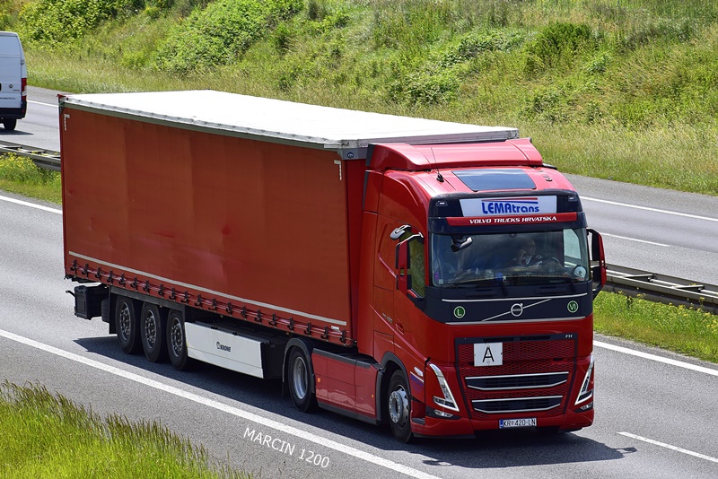 LEMA TRANS-crop-VOLVO FH5.JPG