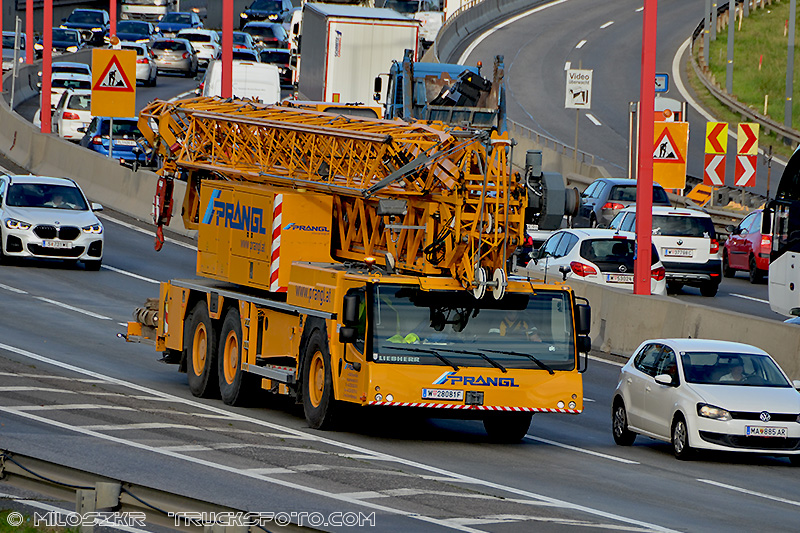 Liebherr_Prangl_3802.JPG