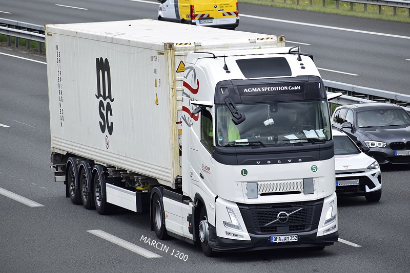 _DSC9028 AGMA SPEDITION GmbH-crop-VOLVO FH AERO.JPG
