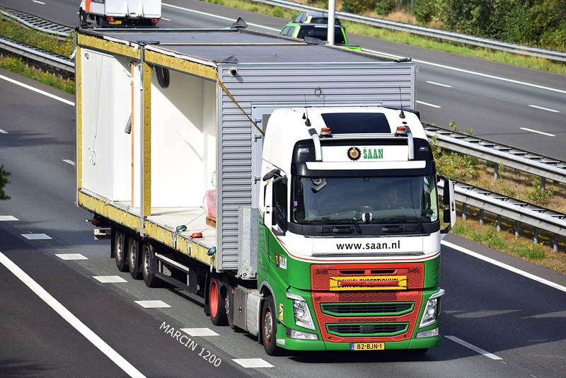 _DSC8382 SAAN-crop-VOLVO FH4.JPG