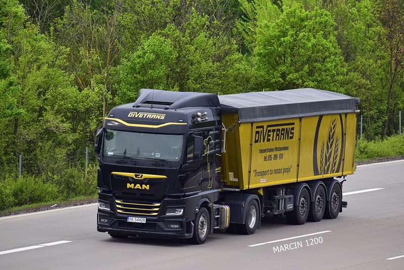 _DSC5539 DIVETRANS-crop-MAN TGX II.JPG