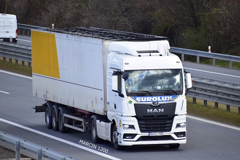 _DSC0624 EUROLUX-crop-MAN TGX II.JPG