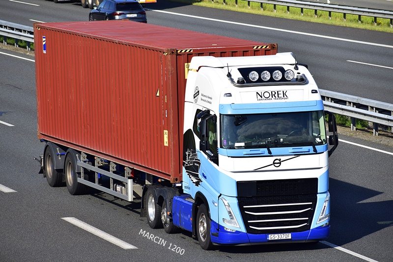 _DSC7958 NOREK-crop-VOLVO FH5.JPG