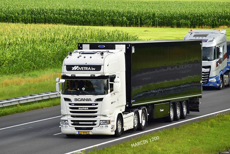_DSC1038 HOVETRA BV-crop-SCANIA R520 V8.JPG