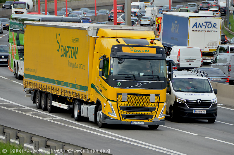 Volvo FH5_Dartom_5549.JPG