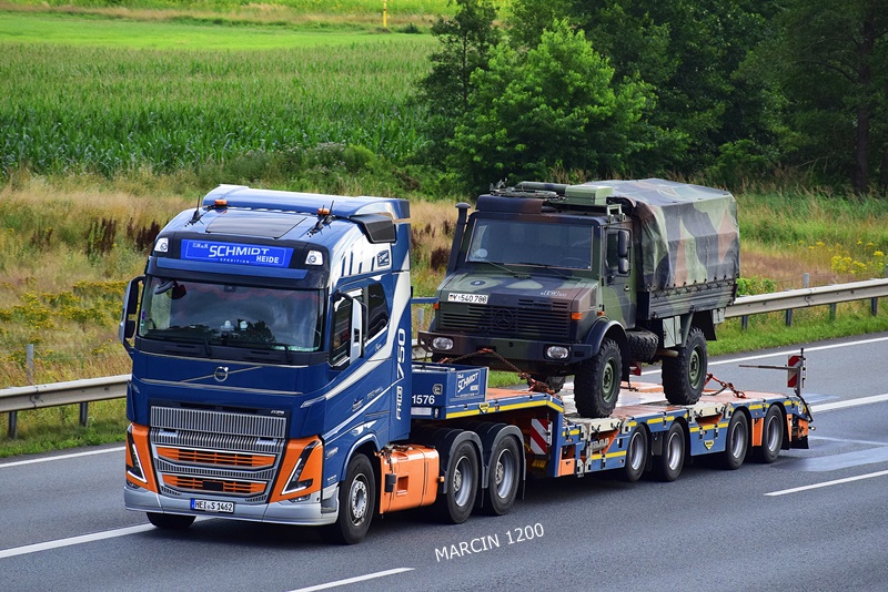 _DSC8188 SCHMIDT HEIDE-crop-VOLVO FH5.JPG