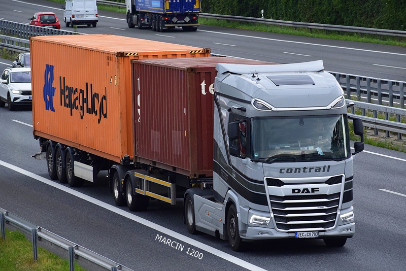 _DSC7844 CONTRAIL-crop-DAF XF-25,25m.JPG