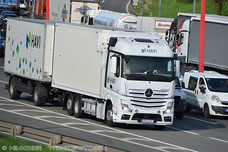 Mercedez Benz Actros MP4_Havi_4021.JPG