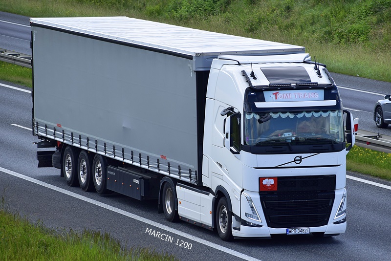 TOMI TRANS-crop-VOLVO FH5.JPG