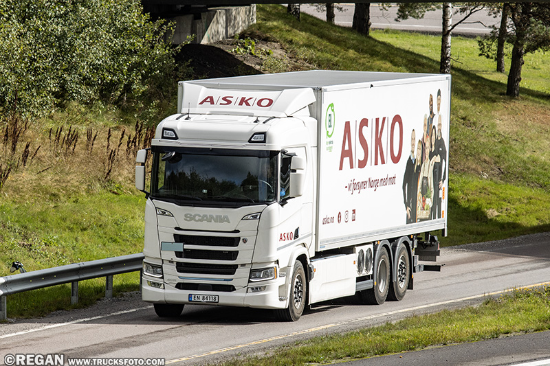 Scania 40R - Asko.jpg