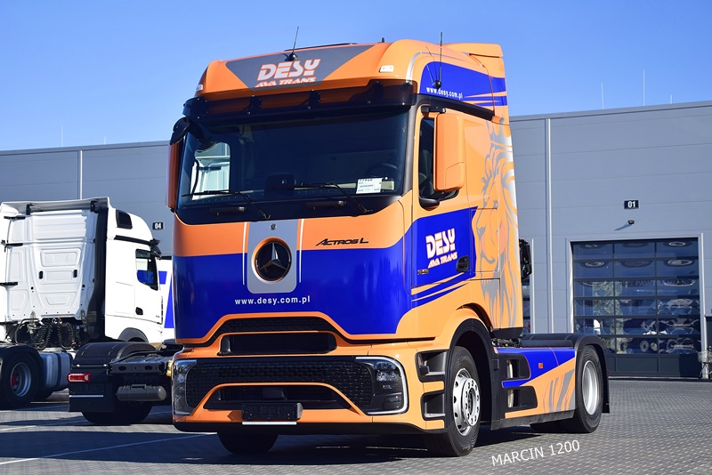 _DSC2237-crop-DESY AVA TRANS-ActrosL ProCabin.JPG