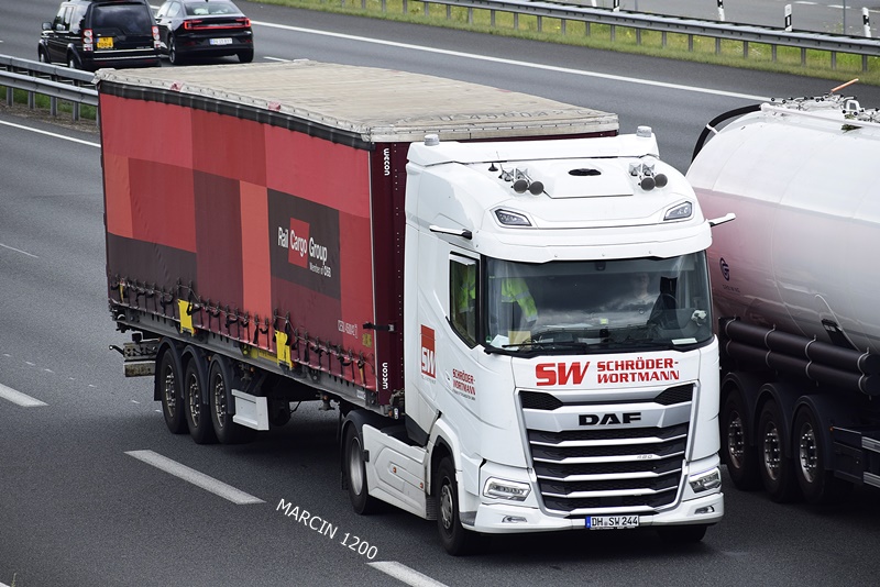 _DSC9018 SW SCHRODER WORTMANN-crop-DAF XG.JPG