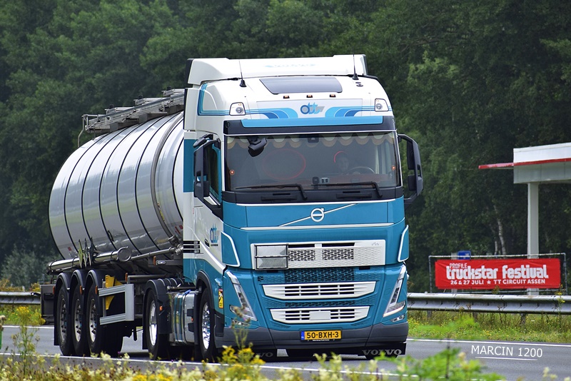 _DSC0601 ott den ouden tanktransport-crop-VOLVO FH5.JPG