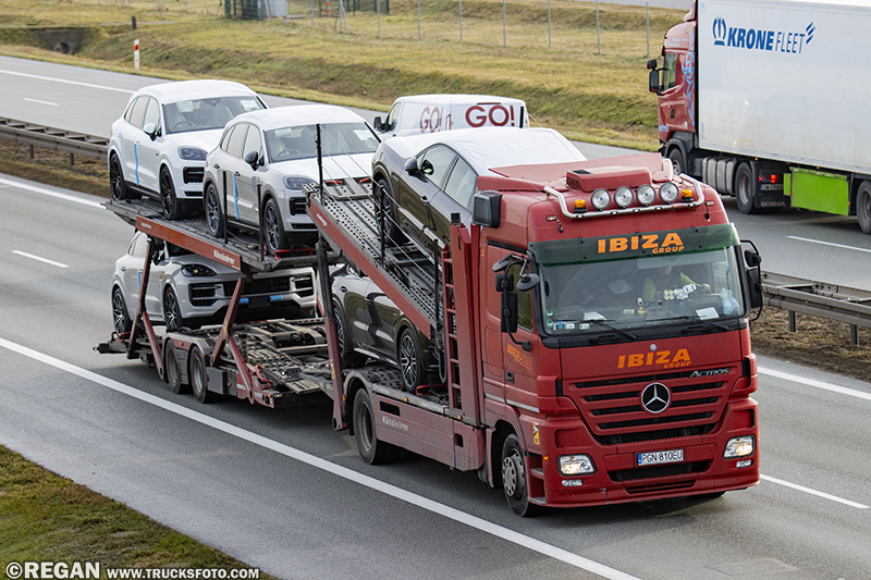 Mercedes-Benz Actros MP2 - Ibiza Group.jpg