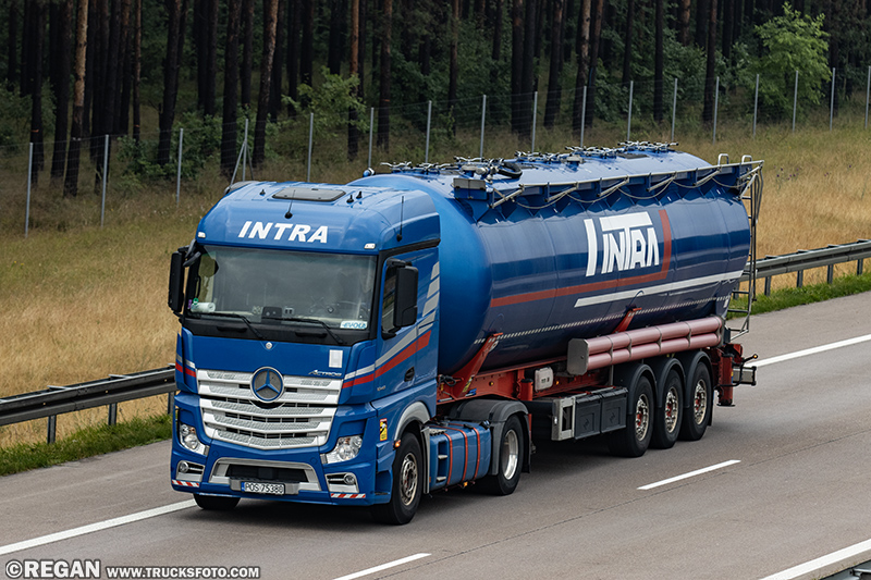 Mercedes-Benz Actros - Intra.jpg