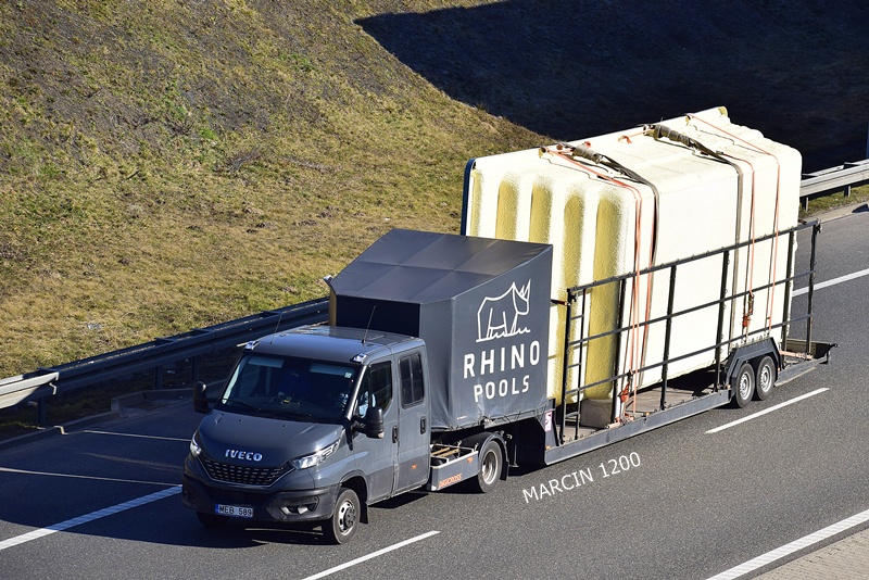 BUS IVECO RHINO POOLS-crop---.JPG