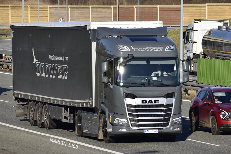 _DSC00011 (2794) OLIWER-crop-DAF XG.JPG