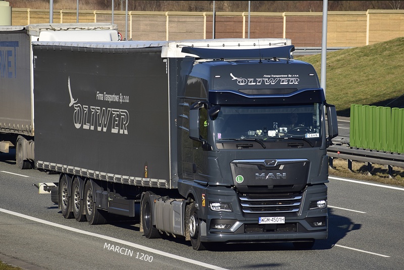 _DSC00011 (2795) OLIWER-crop-MAN TGX II.JPG