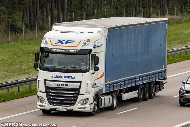 DAF XF - K. Jędrychowski.jpg