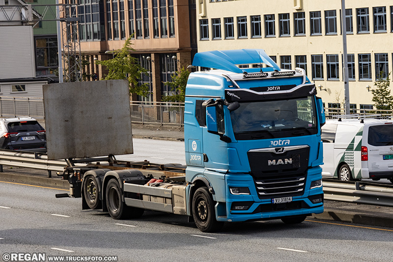 MAN TGX - Jotra.jpg