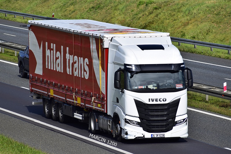 _DSC2220 HILAL TRANS-crop-IVECO S-WAY.JPG