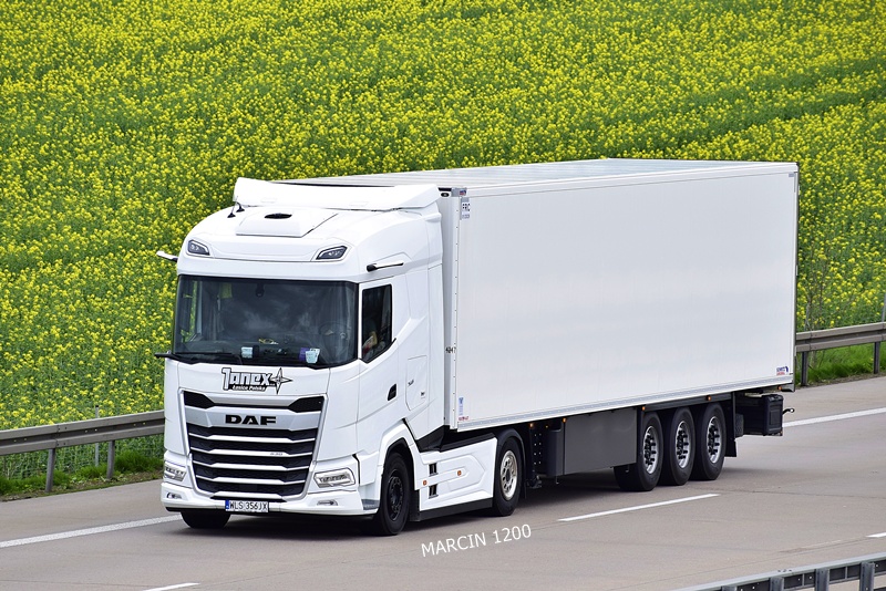 _DSC1643 JANEX-crop-DAF XG.JPG