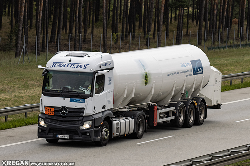Mercedes-Benz Actros MP5 - Junatrans.jpg