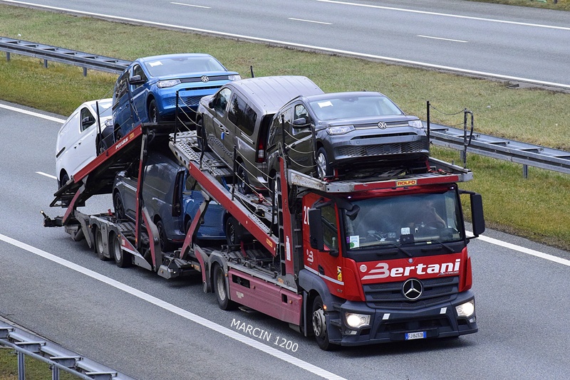 _DSC0796 BERTANI-crop-ACTROS MP4.JPG