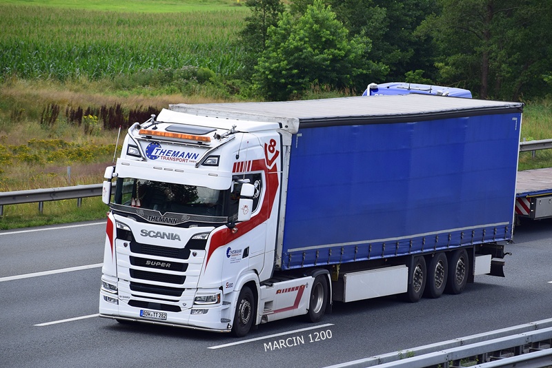 _DSC8895 THEMANN-crop-SCANIA S580 V8.JPG