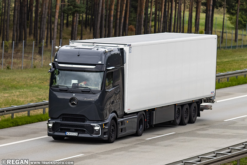 Mercedes-Benz Actros L Procabin.jpg