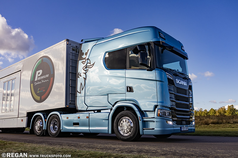 Scania 730S V8 Longline.jpg