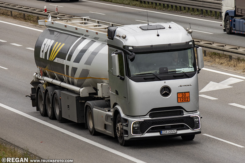Mercedes-Benz Actros L Procabin - EPT Master.jpg