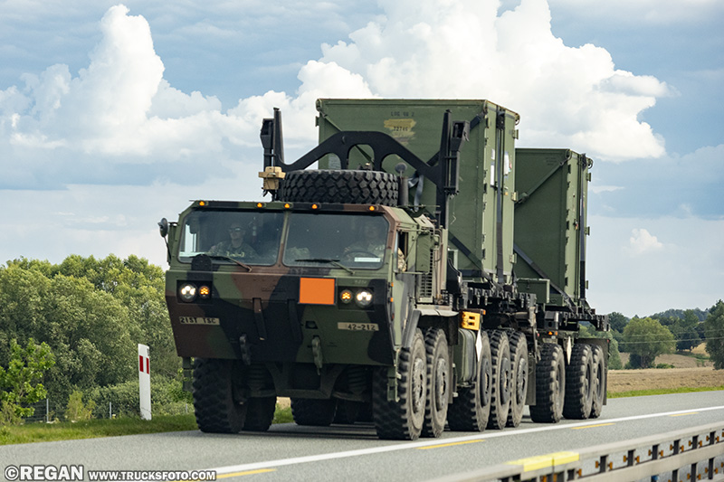 Oshkosh M1074A1 PLS 10x10.jpg