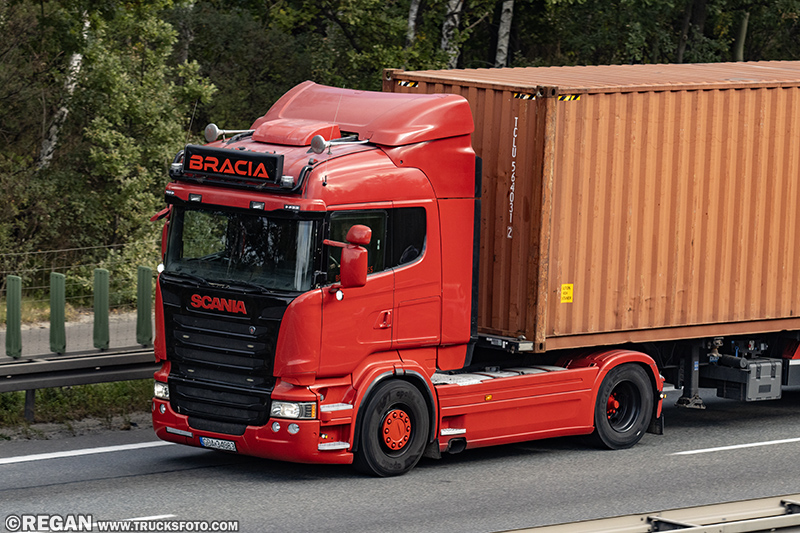Scania R Streamline - Bracia.jpg