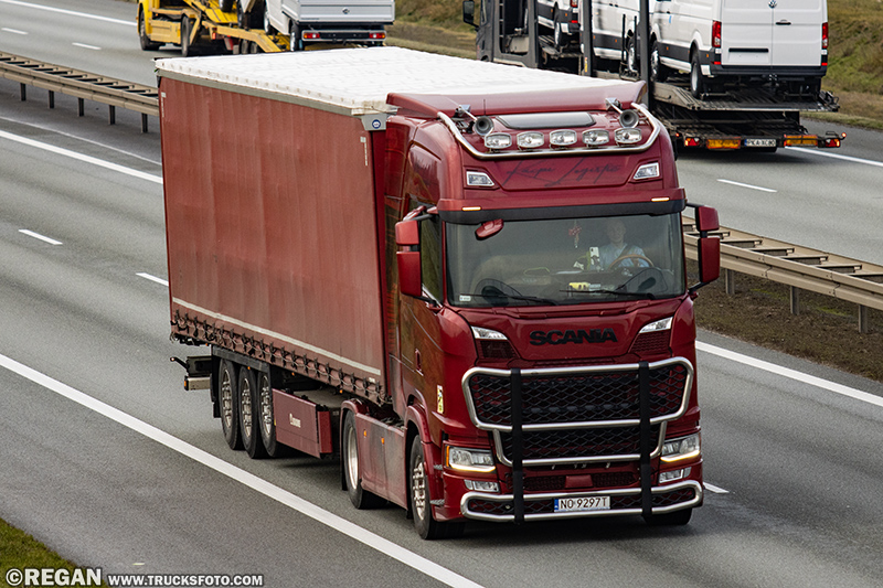 Scania S - Kacpi.jpg