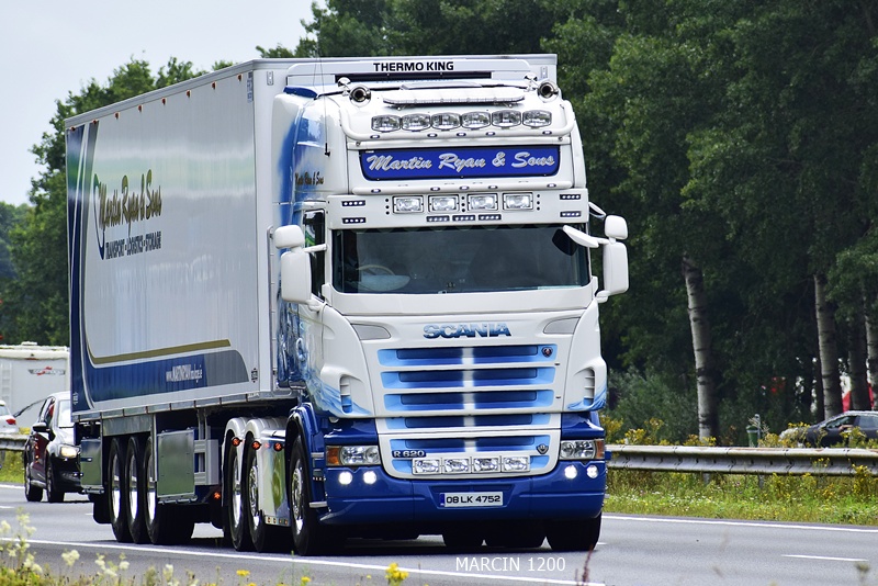_DSC0636 MARTIN RYAN&SONS-crop-SCANIA R620 V8.JPG