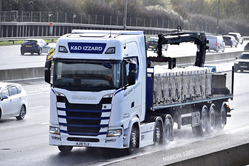 _DSC0925-crop-K&D Izzard Transport-SCANIA S500.JPG
