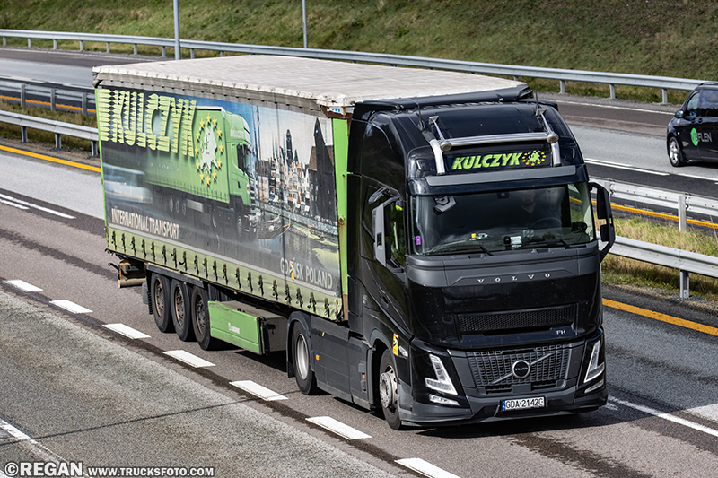 Volvo FH Aero - Kulczyk.jpg